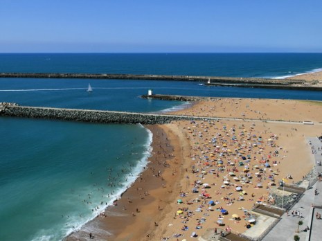 plage Anglet la Barre pays basque mer Bayonne Biarritz violence éducative ordinaire
